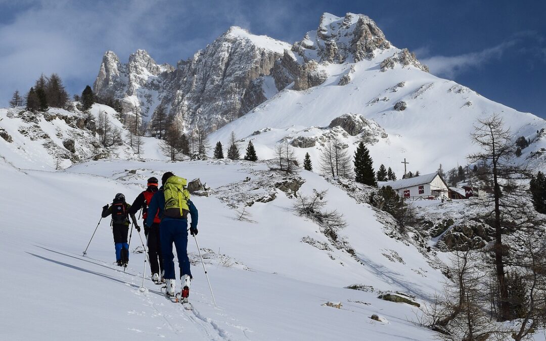 Guided Snowcat Skiing Expeditions – Embark On An Unforgettable Snowcat…