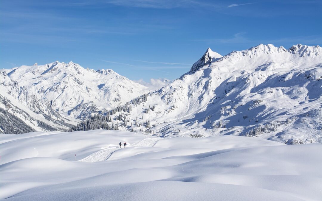 Snowcat Skiing Packages | Ride The Untamed Slopes: Snowcat Tours…